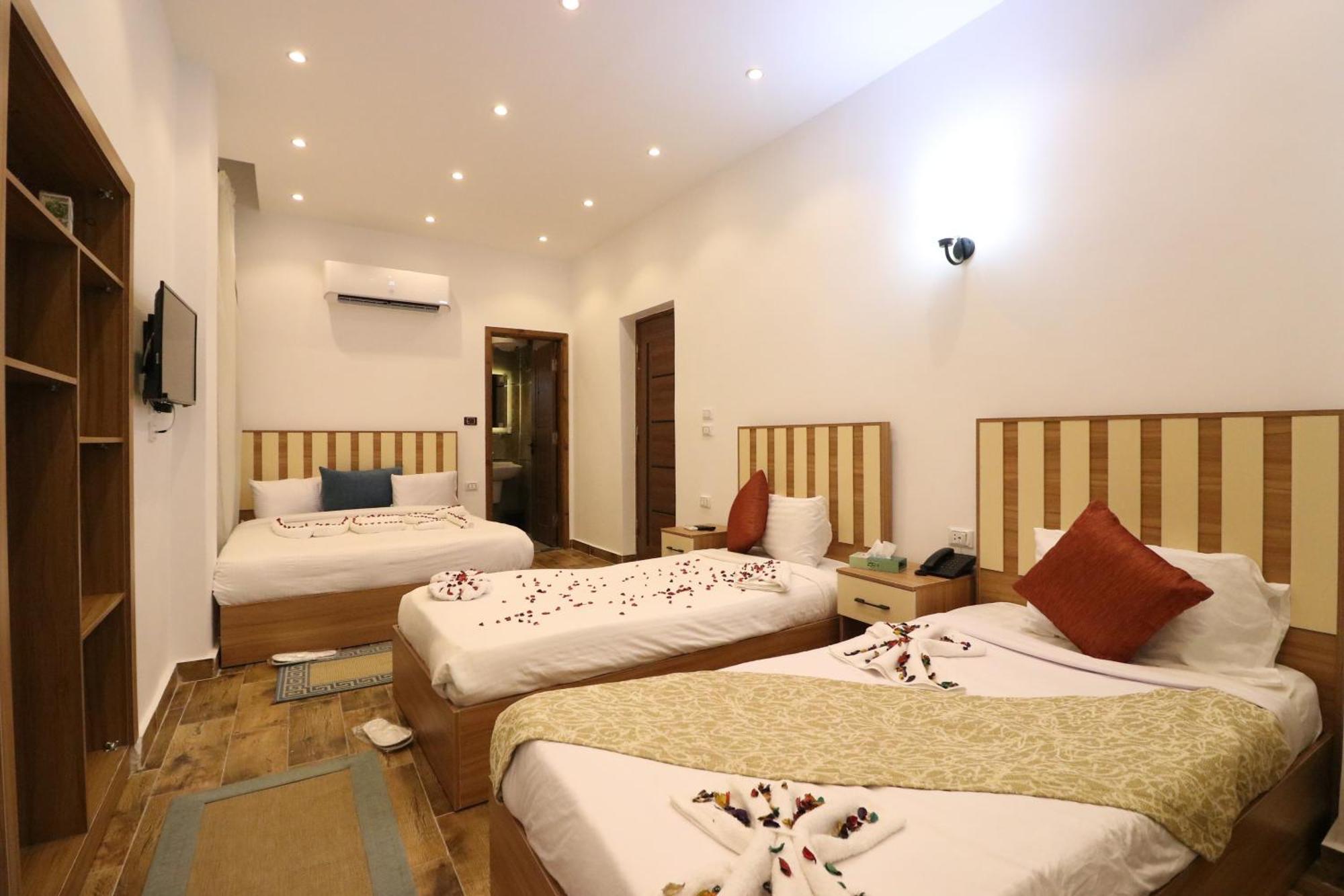 West Pyramids Hotel Kafrat al Jabal Exterior photo