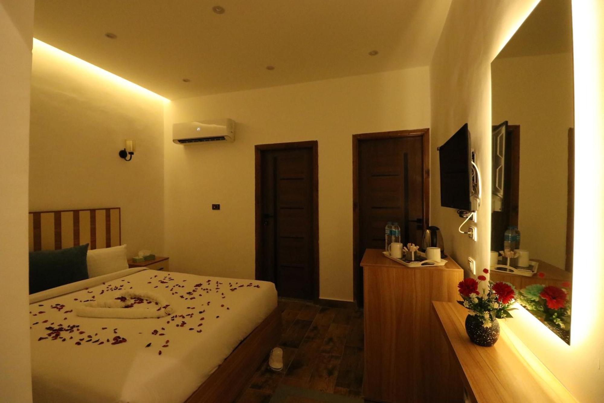 West Pyramids Hotel Kafrat al Jabal Exterior photo